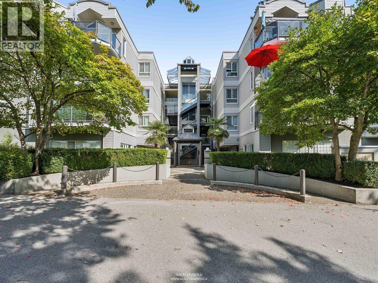 111 2250 SE MARINE DRIVE, vancouver, British Columbia