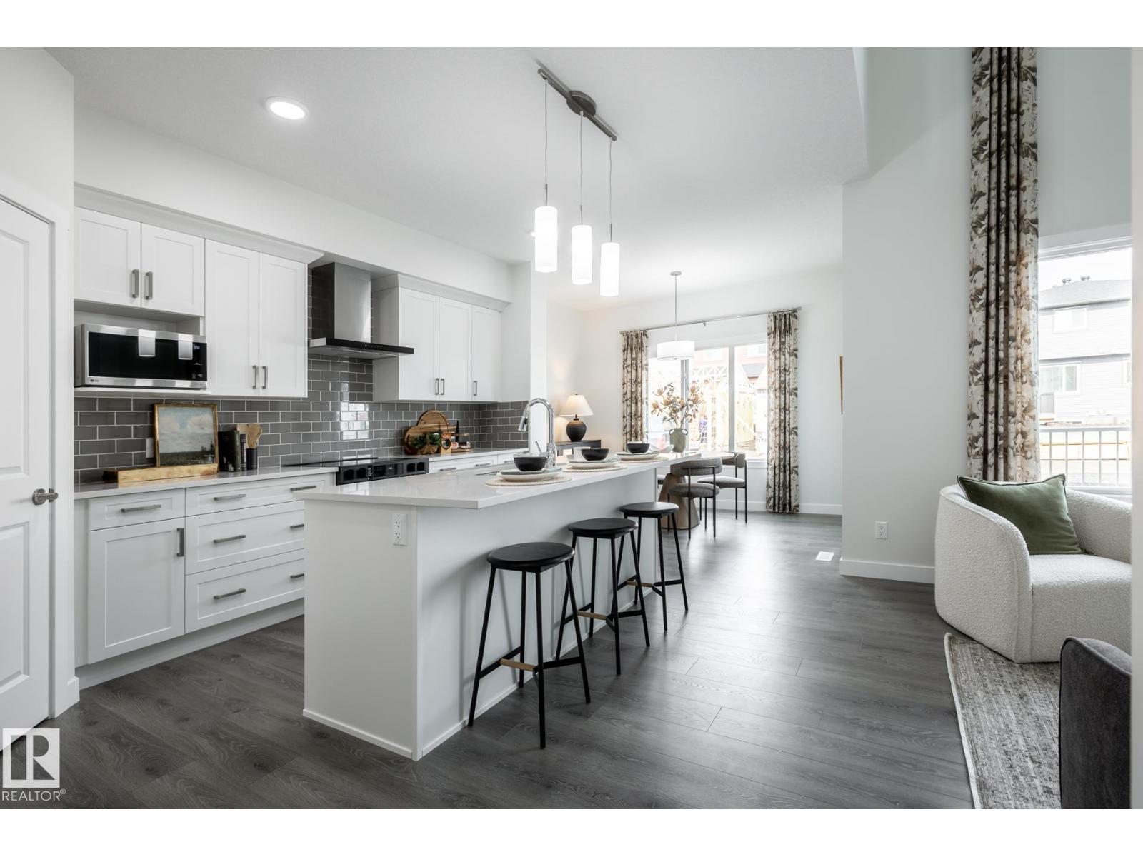 20823 40 Av NW, Edmonton, Alberta  T6M 3G1 - Photo 5 - E4508628