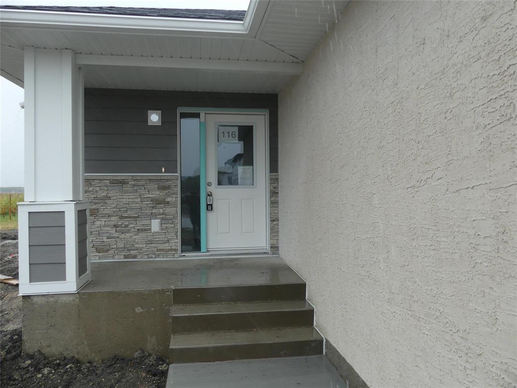 116 Sterling Crescent, Steinbach, Manitoba  R5G 3A5 - Photo 1 - 202622695