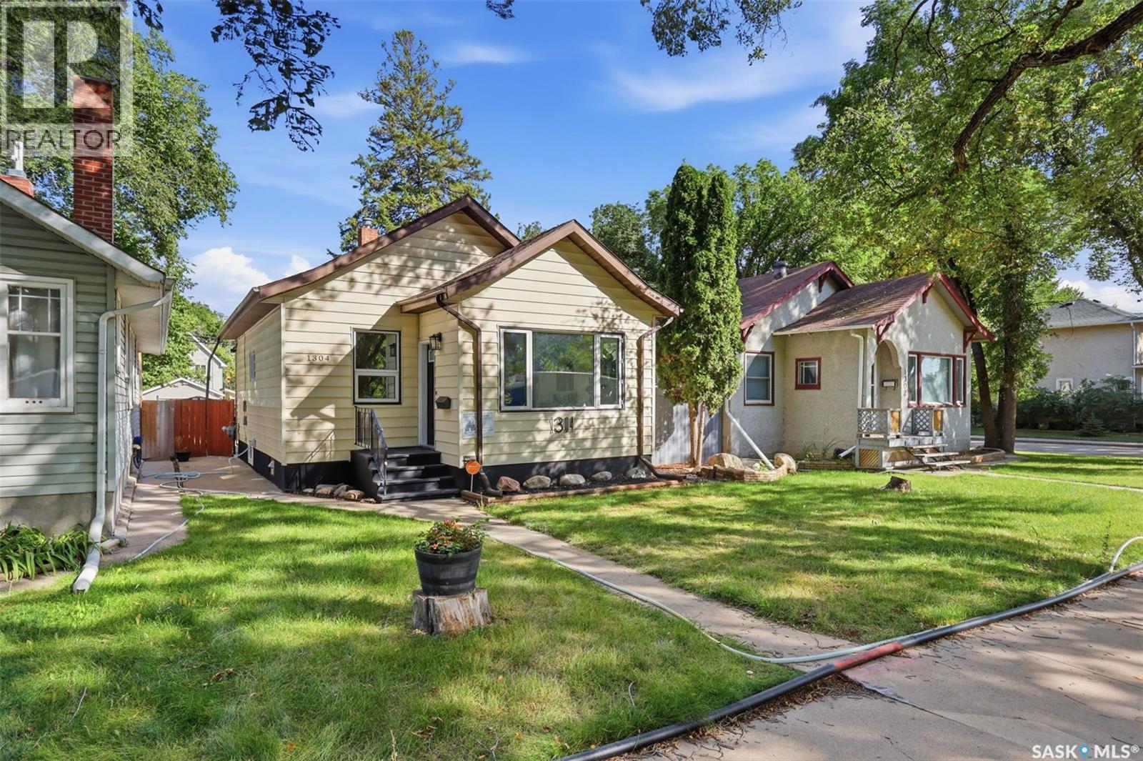 1304 C Avenue N, Saskatoon, Saskatchewan  S7L 1K8 - Photo 3 - SK048426