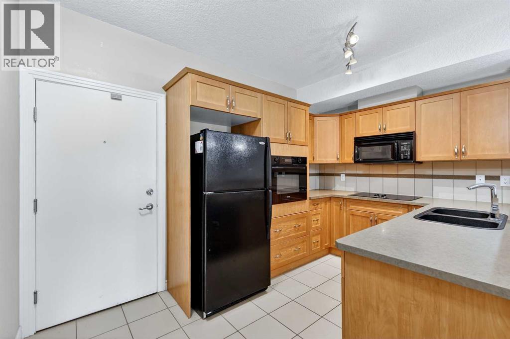 137, 60 Royal Oak Plaza Nw, Calgary, Alberta  T3G 0A7 - Photo 2 - A2341416