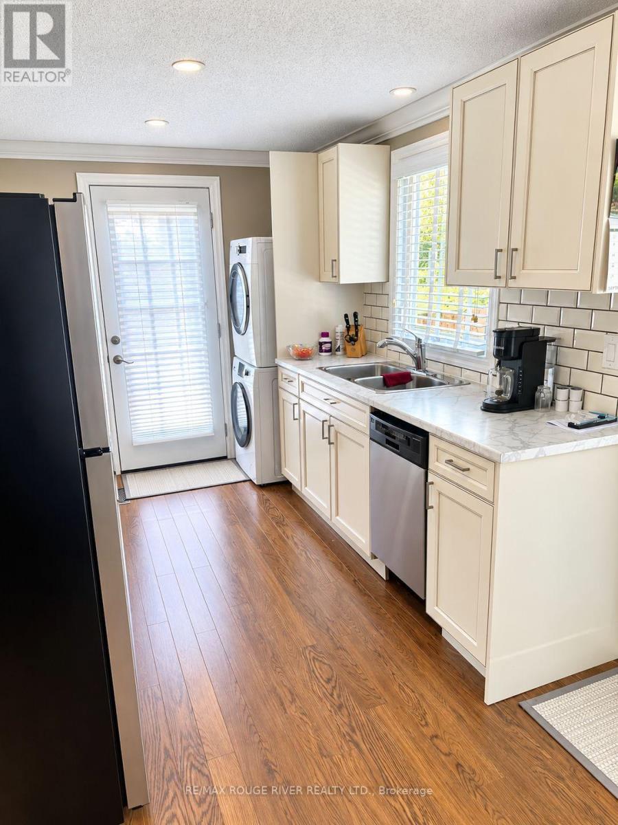 154 Wilmot Trail, Clarington, Ontario  L1B 1B9 - Photo 10 - E13780912