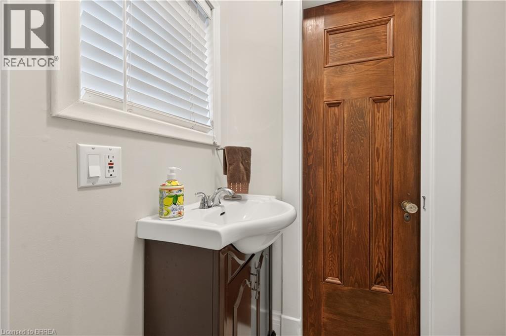 29 Lorne Crescent, Brantford, Ontario  N3T 4L8 - Photo 19 - 40862857