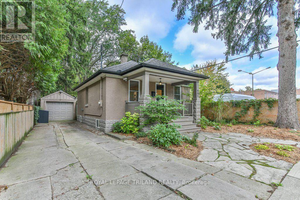 201 Langley Street, London South, Ontario  N6C 4G5 - Photo 2 - X13782218