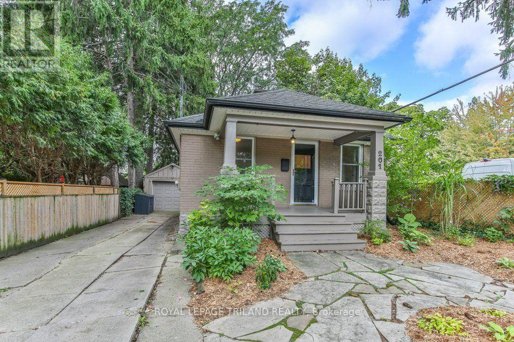 201 Langley Street, London South, Ontario  N6C 4G5 - Photo 3 - X13782218