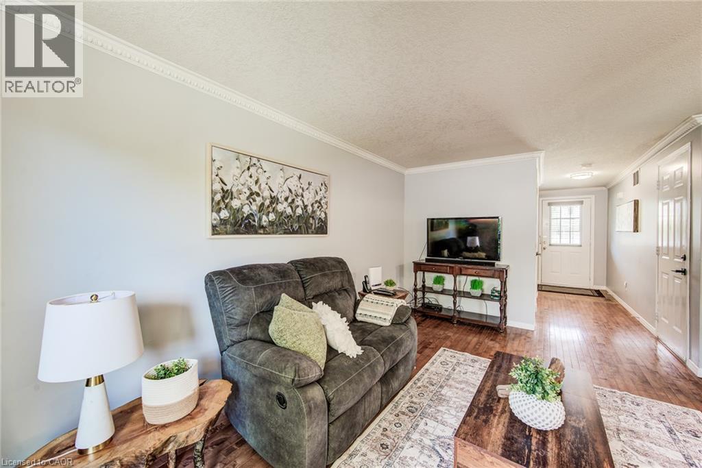 1089 Copper Leaf Crescent, Kitchener, Ontario  N2E 3W4 - Photo 7 - 40863154