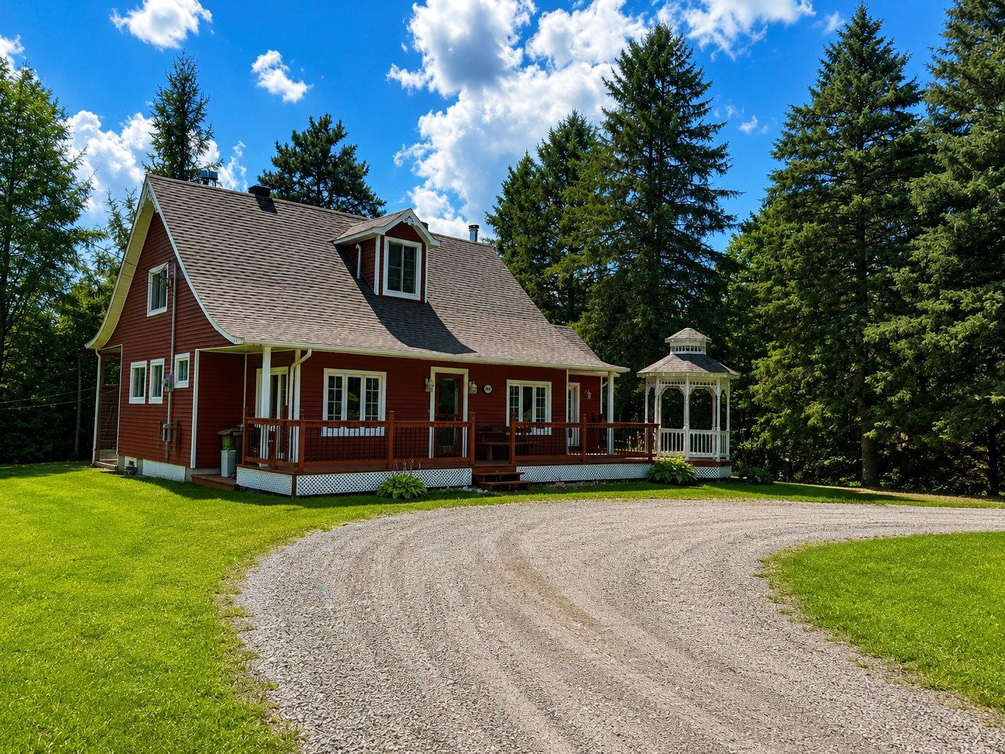 1090 Ch. de Stratford Stratford Quebec Canada G0Y1P0 2