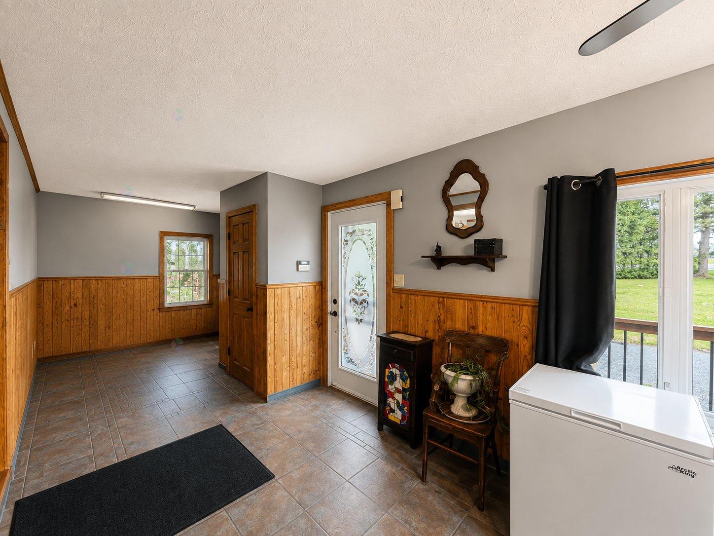 1090 Ch. de Stratford Stratford Quebec Canada G0Y1P0 5