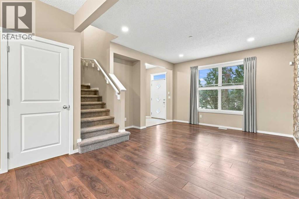 146 Livingston Avenue Ne, Calgary, Alberta  T3P 0V9 - Photo 3 - A2342841