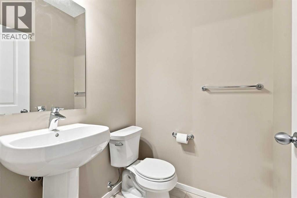 146 Livingston Avenue Ne, Calgary, Alberta  T3P 0V9 - Photo 11 - A2342841