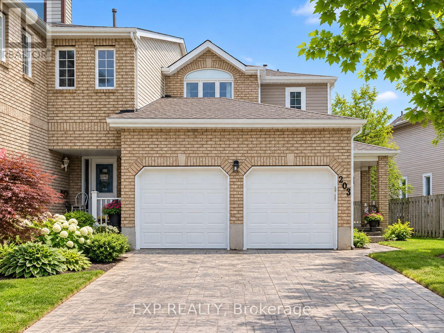 203 THORNBURY CRESCENT, Ottawa, Ontario
