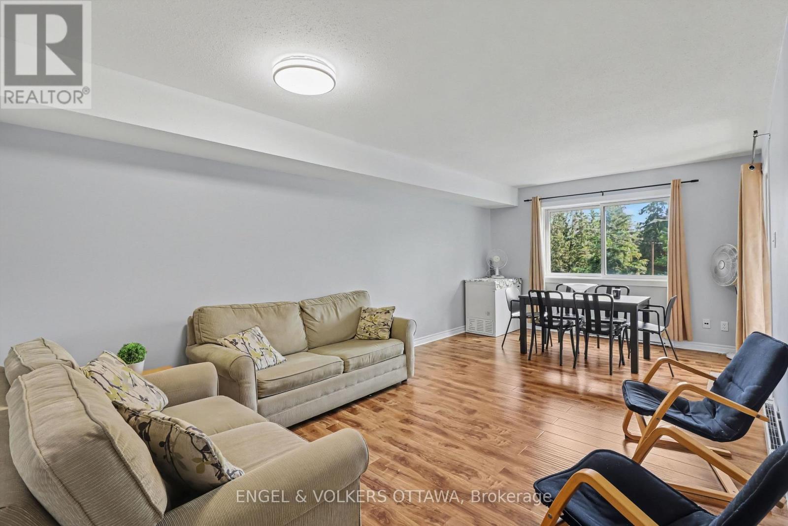 319 - 316 Lorry Greenberg Drive, Ottawa, Ontario  K1T 2P4 - Photo 5 - X13782298