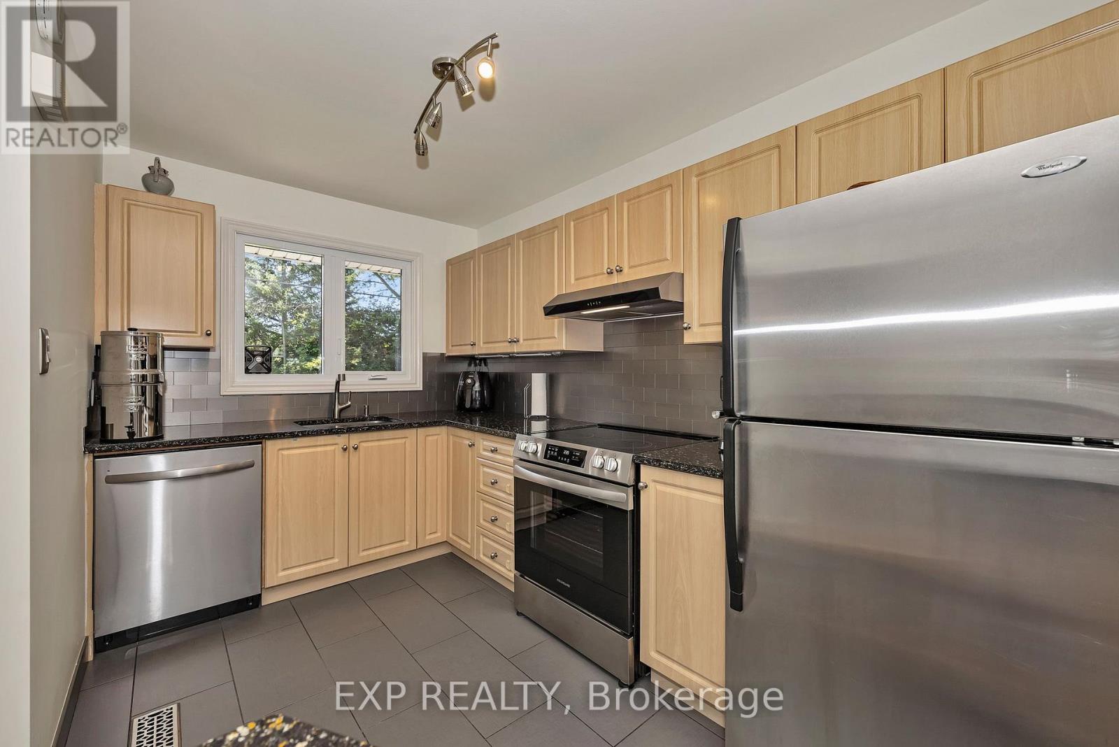 1190 Parkway Drive, Ottawa, Ontario  K2C 2W2 - Photo 8 - X13782316