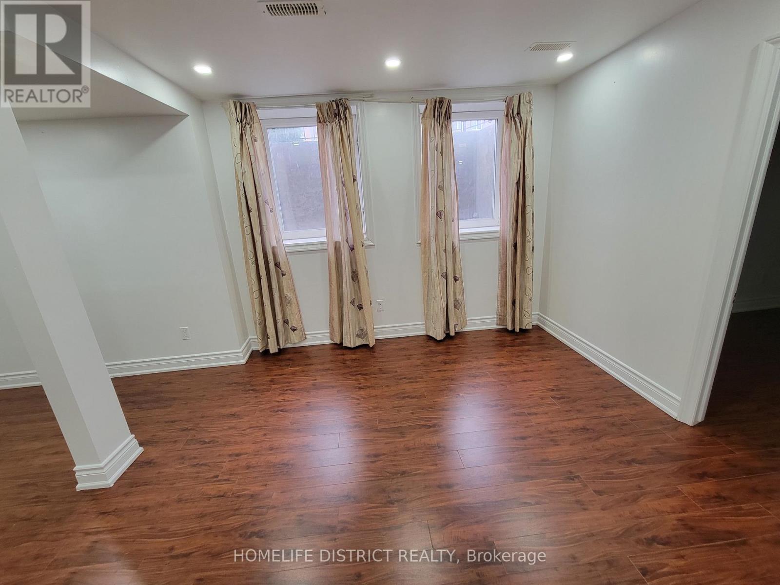 1 Netherway Crescent, Ajax, Ontario  L1T 4X5 - Photo 3 - E13773078