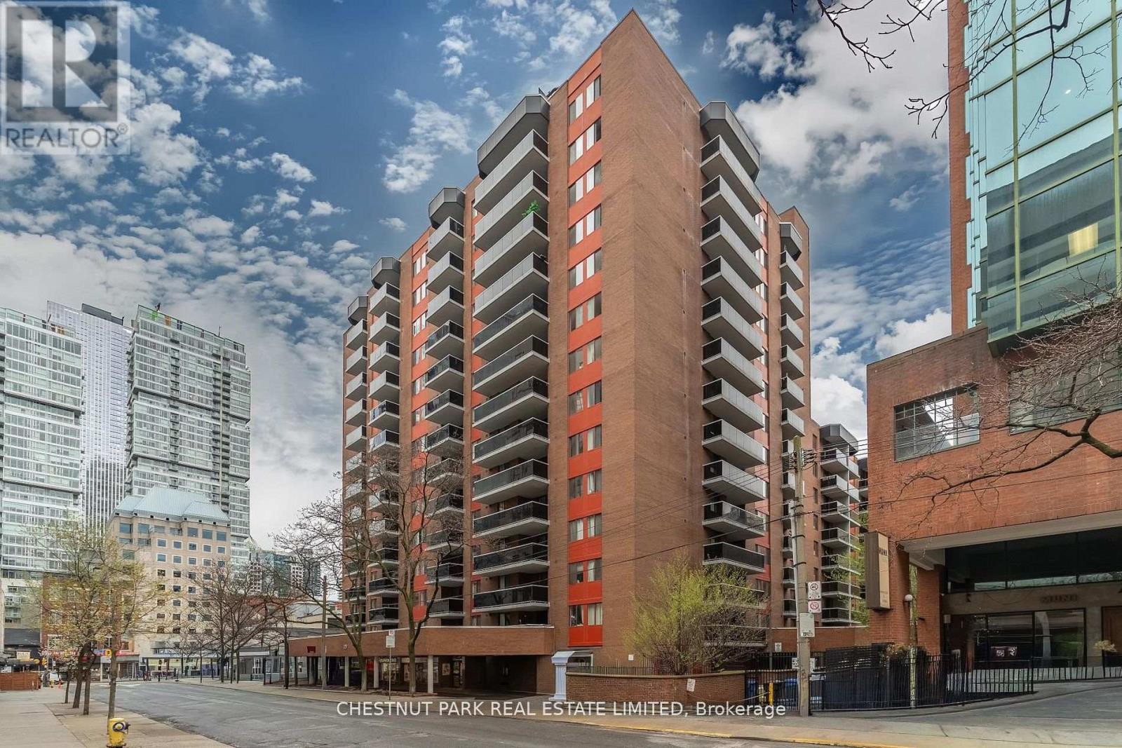 621 - 20 SAINT PATRICK STREET, Toronto, Ontario