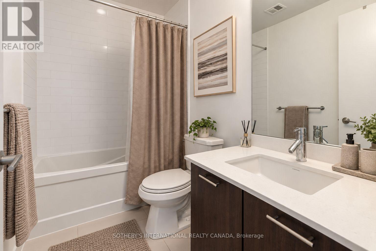 Th7 - 20 Bruyeres Mews, Toronto, Ontario  M5V 0G8 - Photo 16 - C13782278