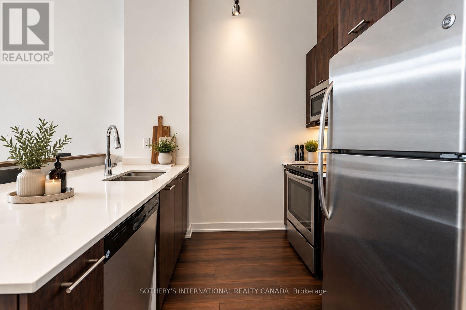 Th7 - 20 Bruyeres Mews, Toronto, Ontario  M5V 0G8 - Photo 6 - C13782278