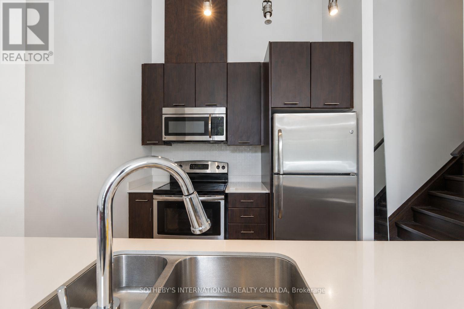 Th7 - 20 Bruyeres Mews, Toronto, Ontario  M5V 0G8 - Photo 7 - C13782278