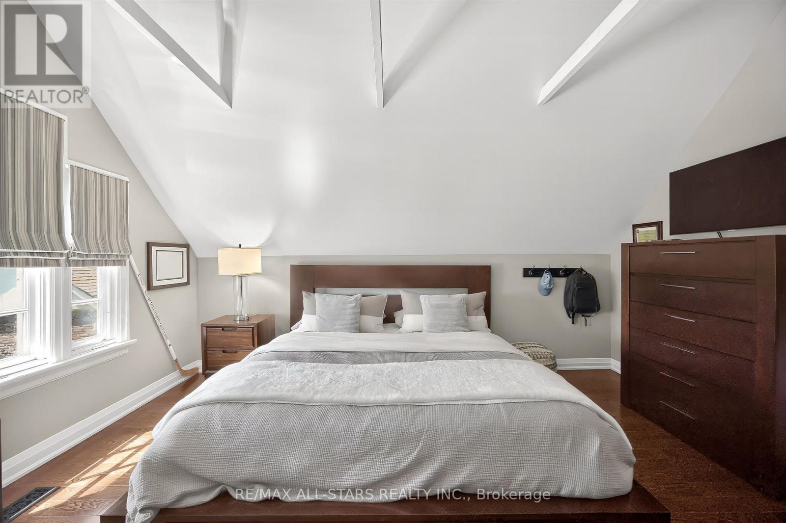 30 Edgewood Crescent, Toronto, Ontario  M4W 3A9 - Photo 34 - C13782296