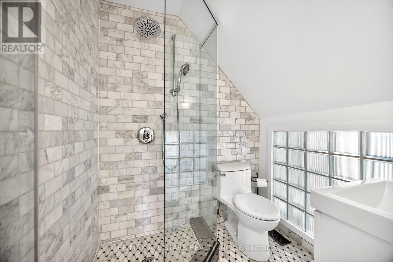 30 Edgewood Crescent, Toronto, Ontario  M4W 3A9 - Photo 35 - C13782296