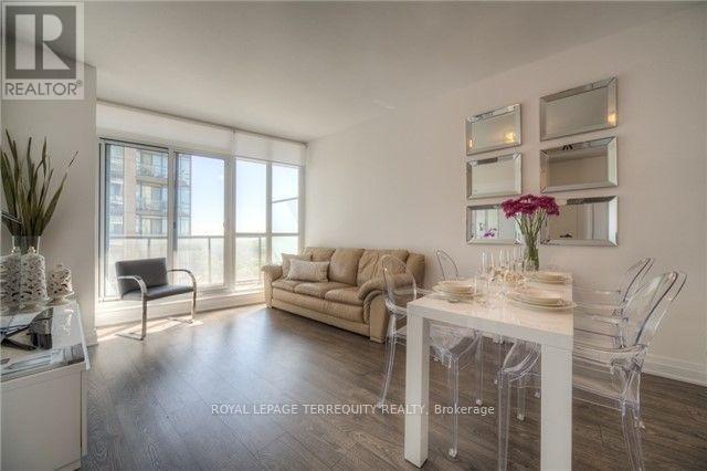1106 - 530 St Clair Avenue W, Toronto, Ontario  M6C 0A2 - Photo 10 - C13782342