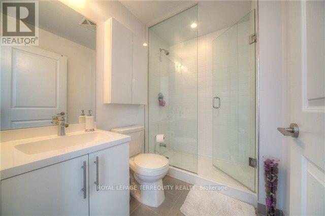 1106 - 530 St Clair Avenue W, Toronto, Ontario  M6C 0A2 - Photo 3 - C13782342