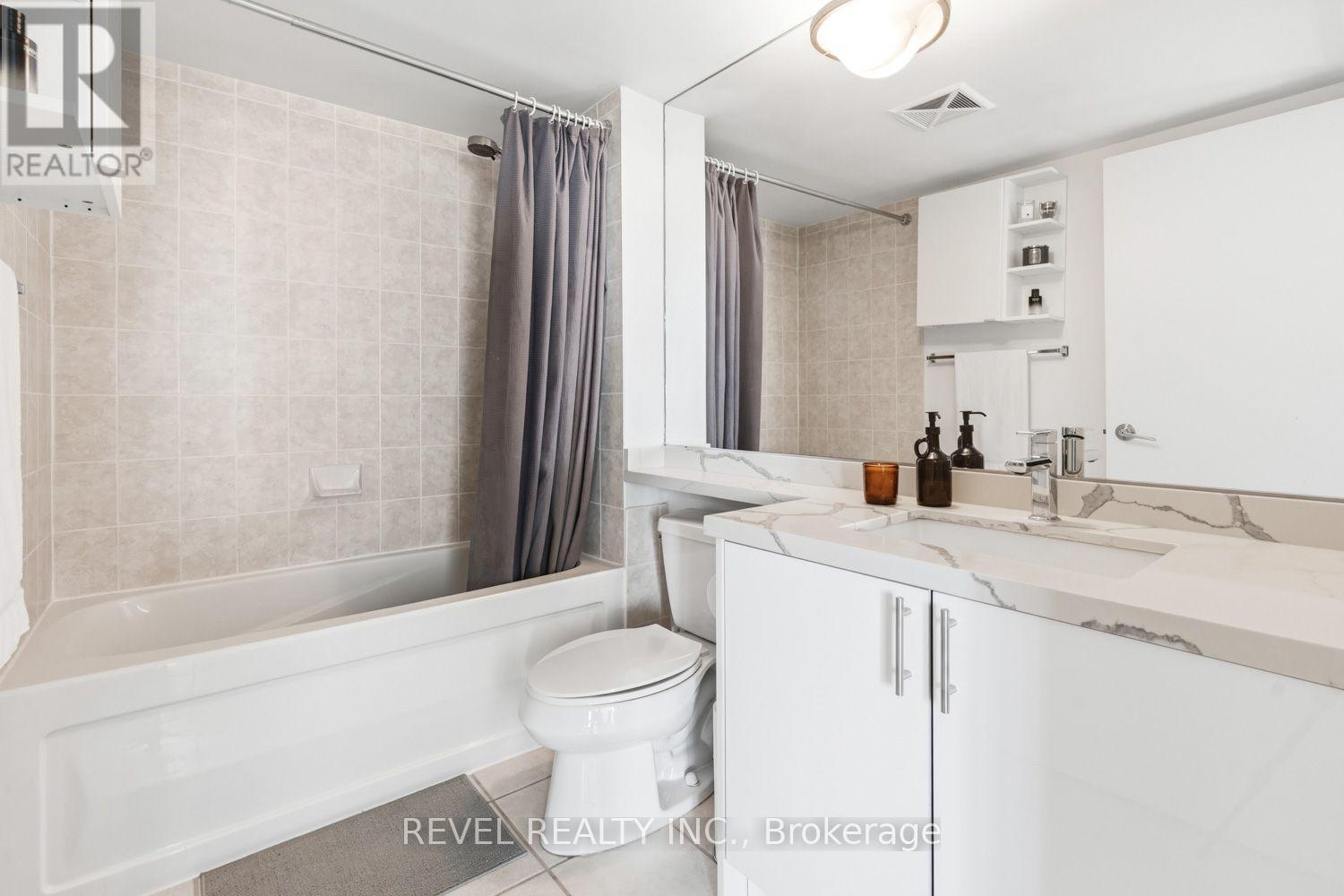2001 - 231 Fort York Boulevard, Toronto, Ontario  M5V 1B2 - Photo 17 - C13782346