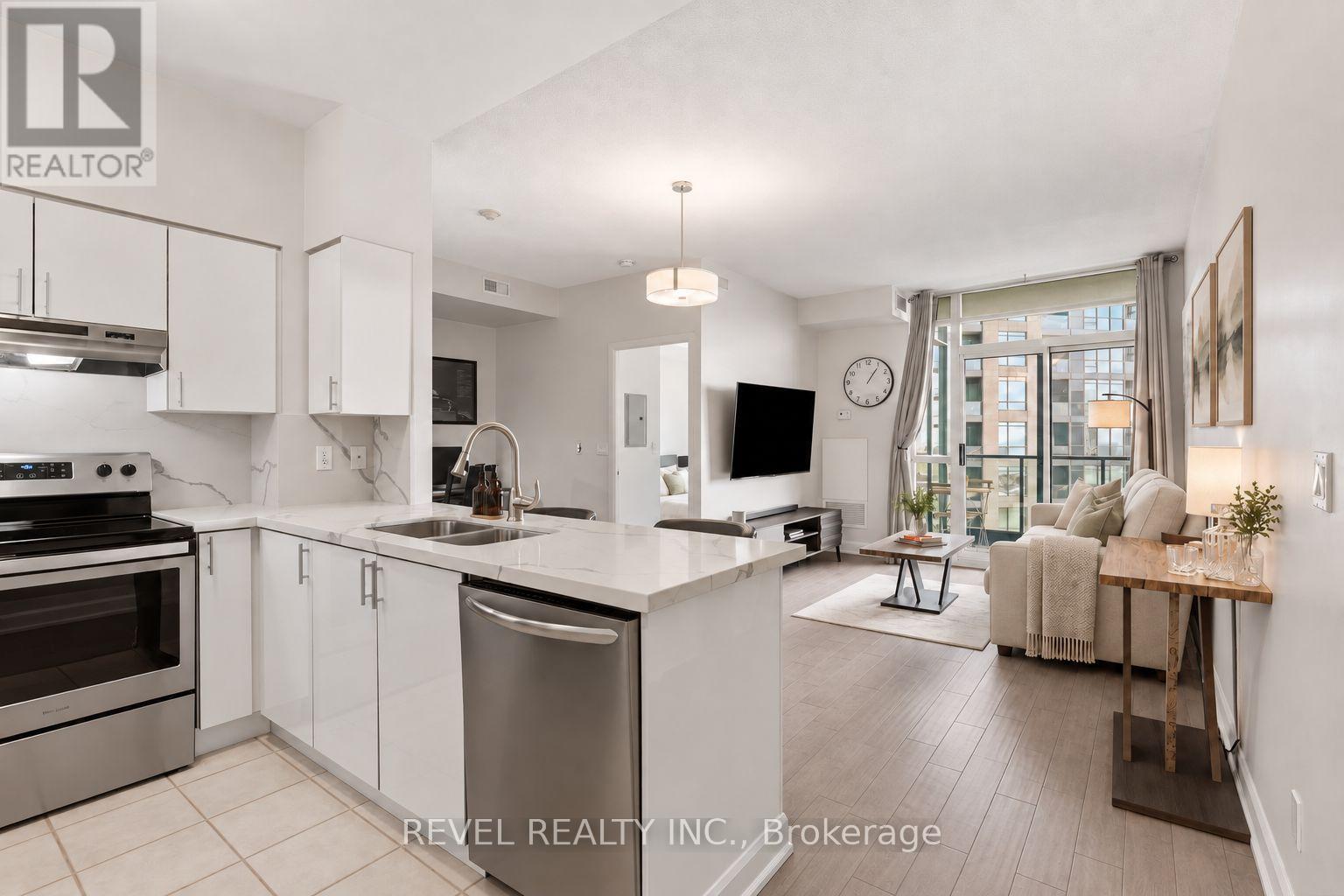 2001 - 231 Fort York Boulevard, Toronto, Ontario  M5V 1B2 - Photo 2 - C13782346