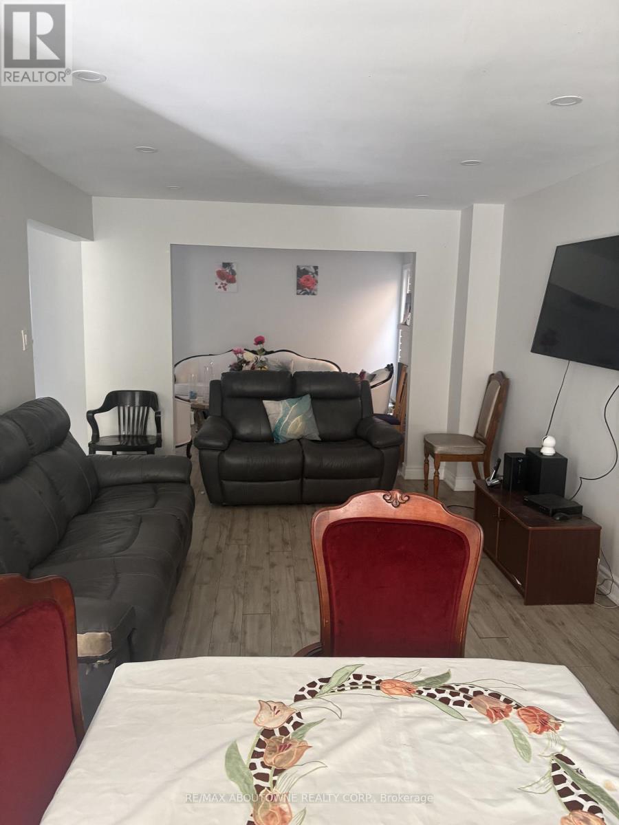 Upper - 14 Charcoal Drive, Toronto, Ontario  M1C 3V1 - Photo 3 - E13782212