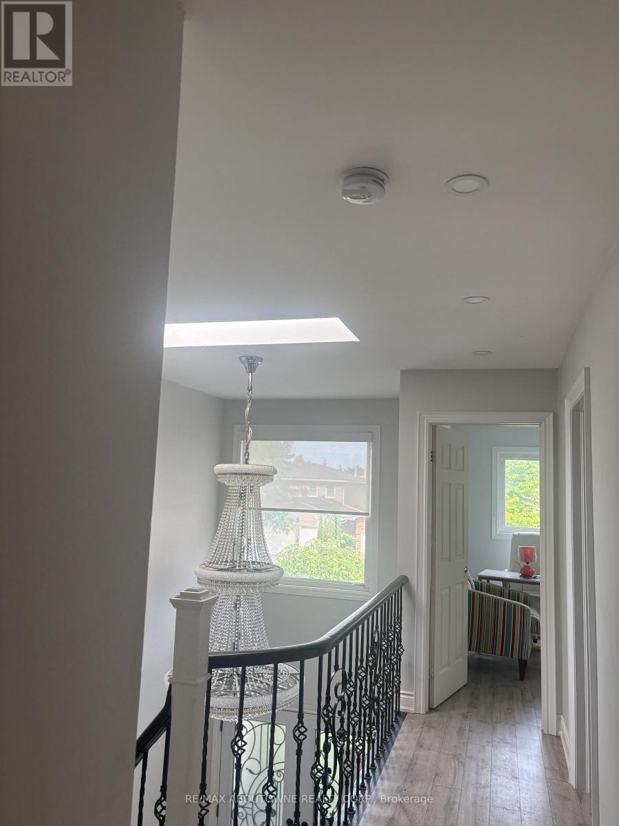 Upper - 14 Charcoal Drive, Toronto, Ontario  M1C 3V1 - Photo 5 - E13782212