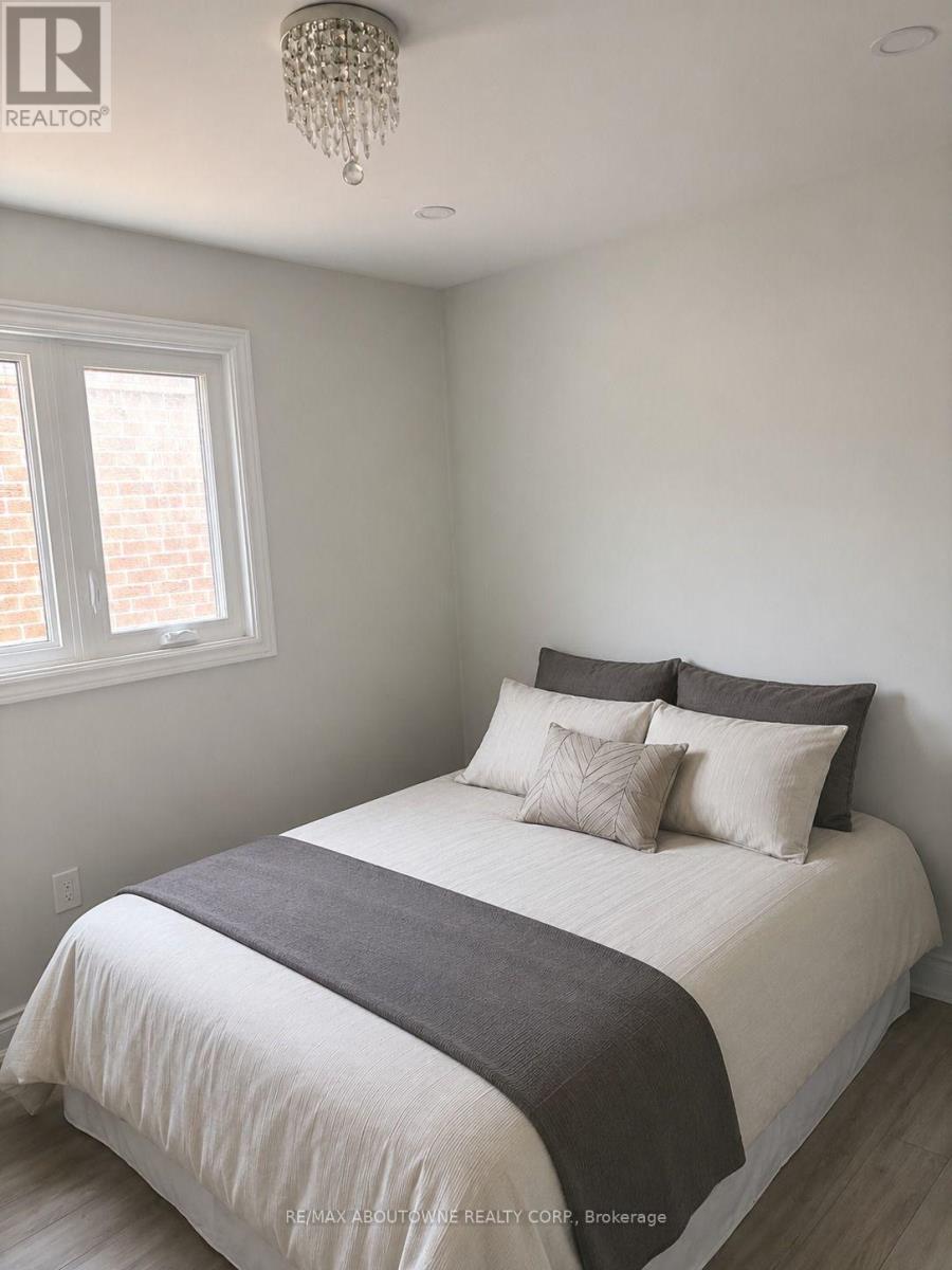 Upper - 14 Charcoal Drive, Toronto, Ontario  M1C 3V1 - Photo 8 - E13782212