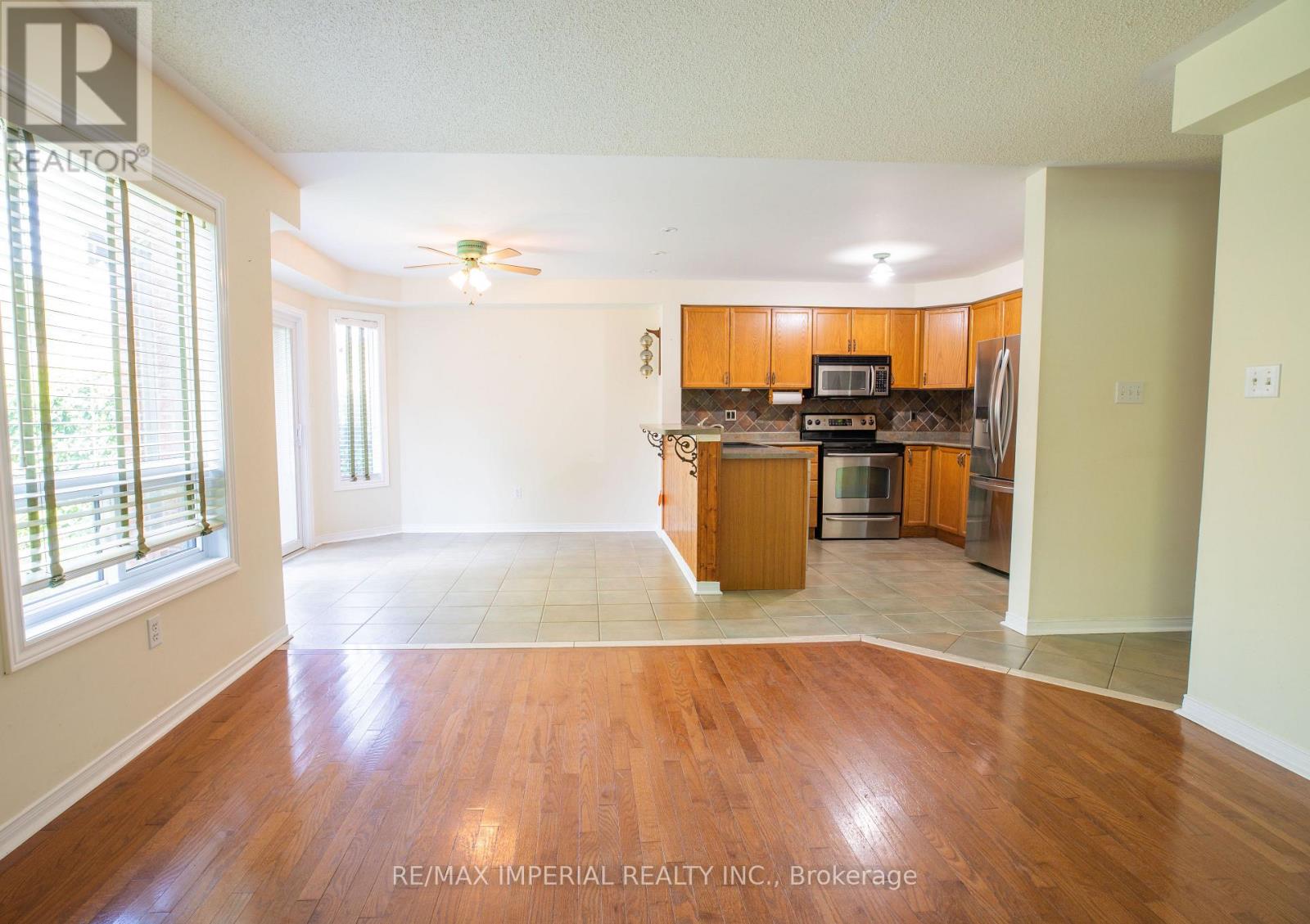 18 Windbreak Crescent, Whitby (Williamsburg), Ontario  L1P 1P8 - Photo 11 - E13782248