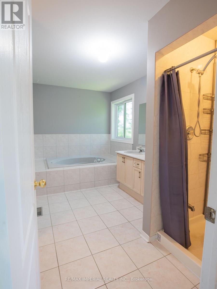 18 Windbreak Crescent, Whitby (Williamsburg), Ontario  L1P 1P8 - Photo 18 - E13782248