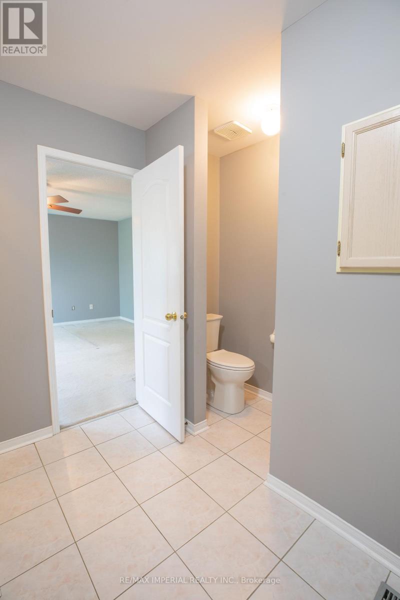 18 Windbreak Crescent, Whitby (Williamsburg), Ontario  L1P 1P8 - Photo 19 - E13782248