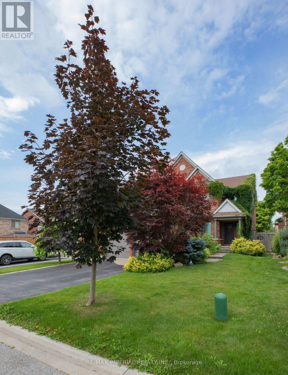 18 Windbreak Crescent, Whitby (Williamsburg), Ontario  L1P 1P8 - Photo 2 - E13782248