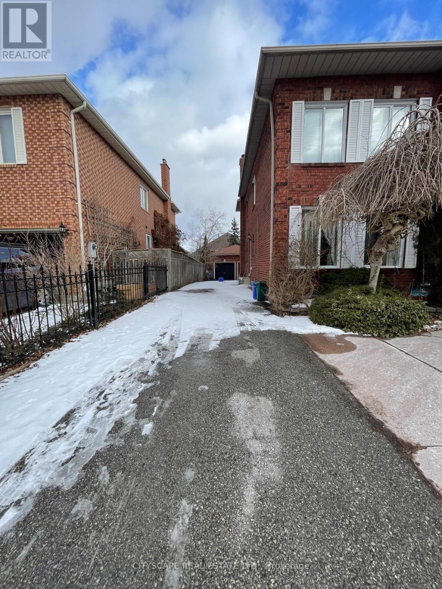 3 Leah Crescent, Ajax, Ontario  L1T 3J3 - Photo 5 - E13782320
