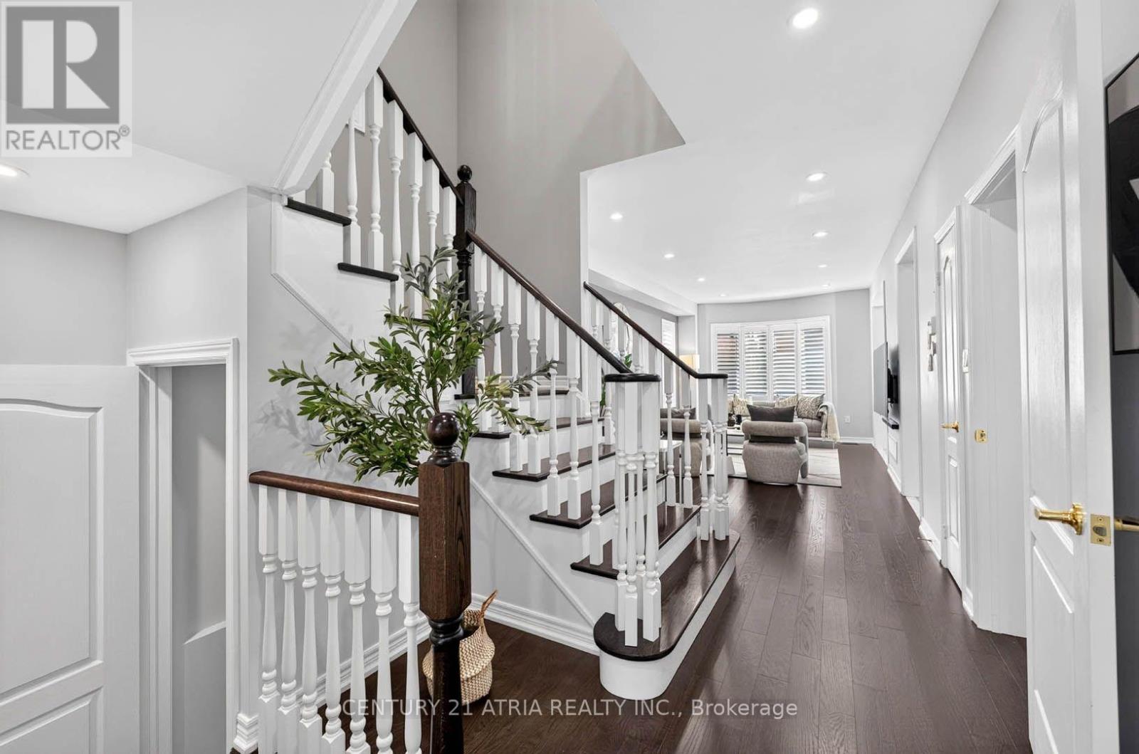 67 Holst Avenue, Markham, Ontario  L6C 0S6 - Photo 3 - N13782150