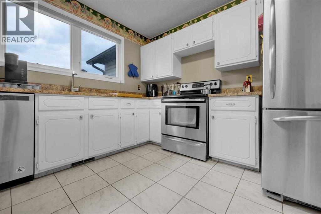 148 Deerview Way Se, Calgary, Alberta  T2J 6K3 - Photo 17 - A2343539