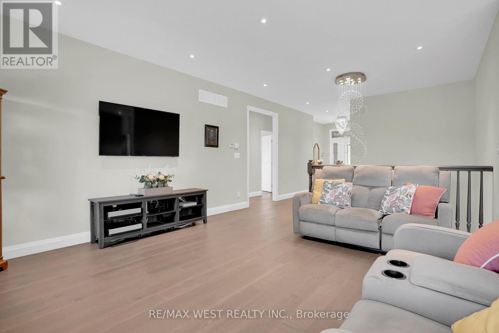 4098 Concession 12 Sunnidale Road, Clearview, Ontario  L0M 1S0 - Photo 4 - S13782196