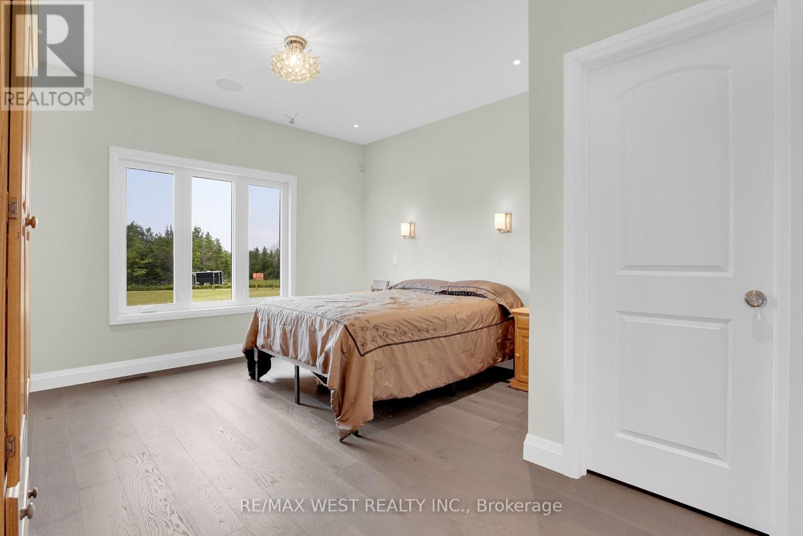 4098 Concession 12 Sunnidale Road, Clearview, Ontario  L0M 1S0 - Photo 8 - S13782196