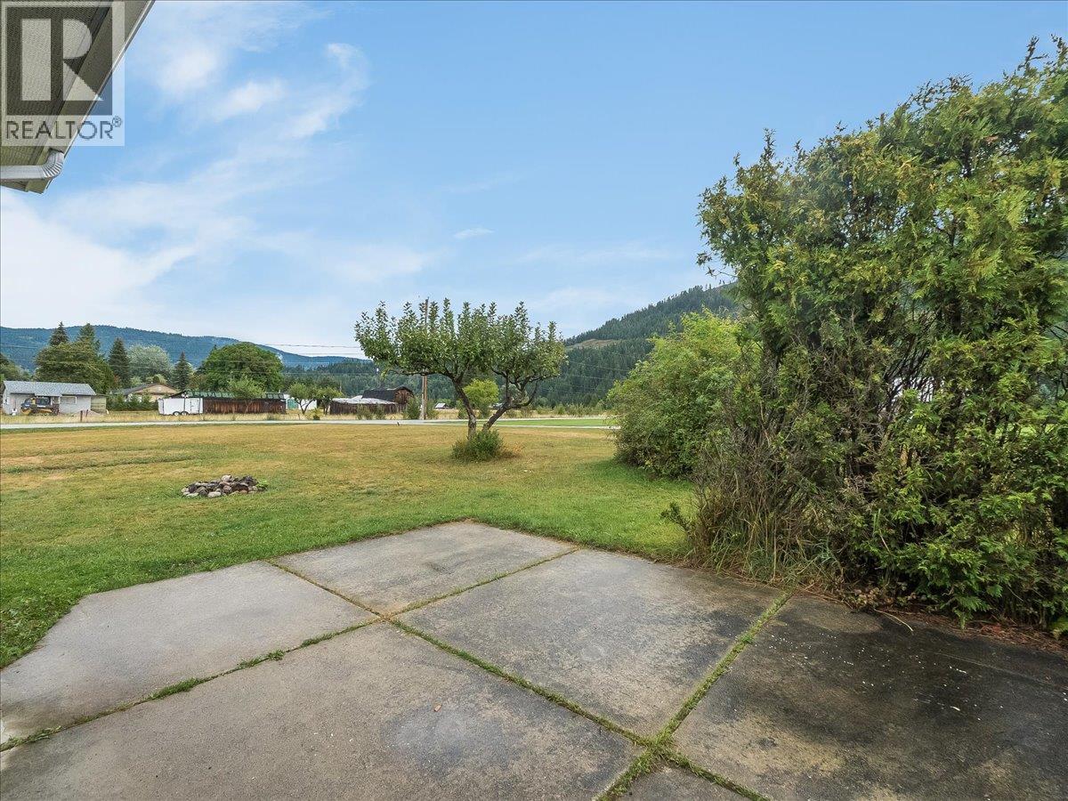 2626 Shoreacres Road, Castlegar, British Columbia V1N 4P8 - Photo 49 - 10399803