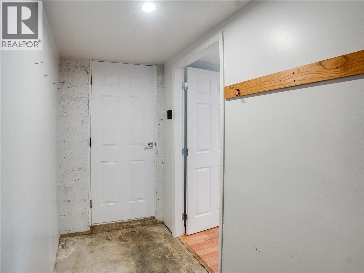 2626 Shoreacres Road, Castlegar, British Columbia V1N 4P8 - Photo 15 - 10399803