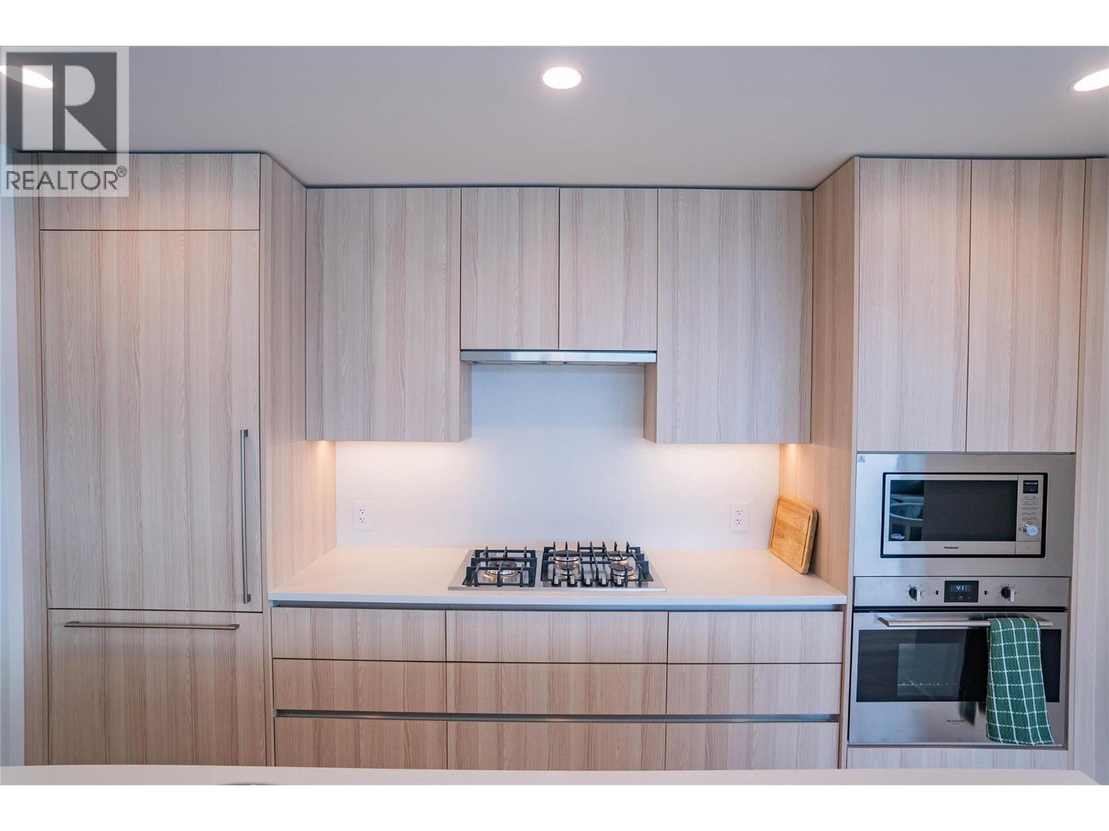 238 Leon Avenue Unit# 1408, Kelowna, BC V1Y 0N6