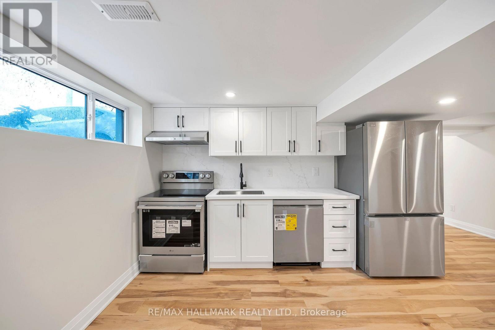 Bsmt - 37 Brisco Street, Brampton, Ontario  L6V 1X1 - Photo 10 - W13782128