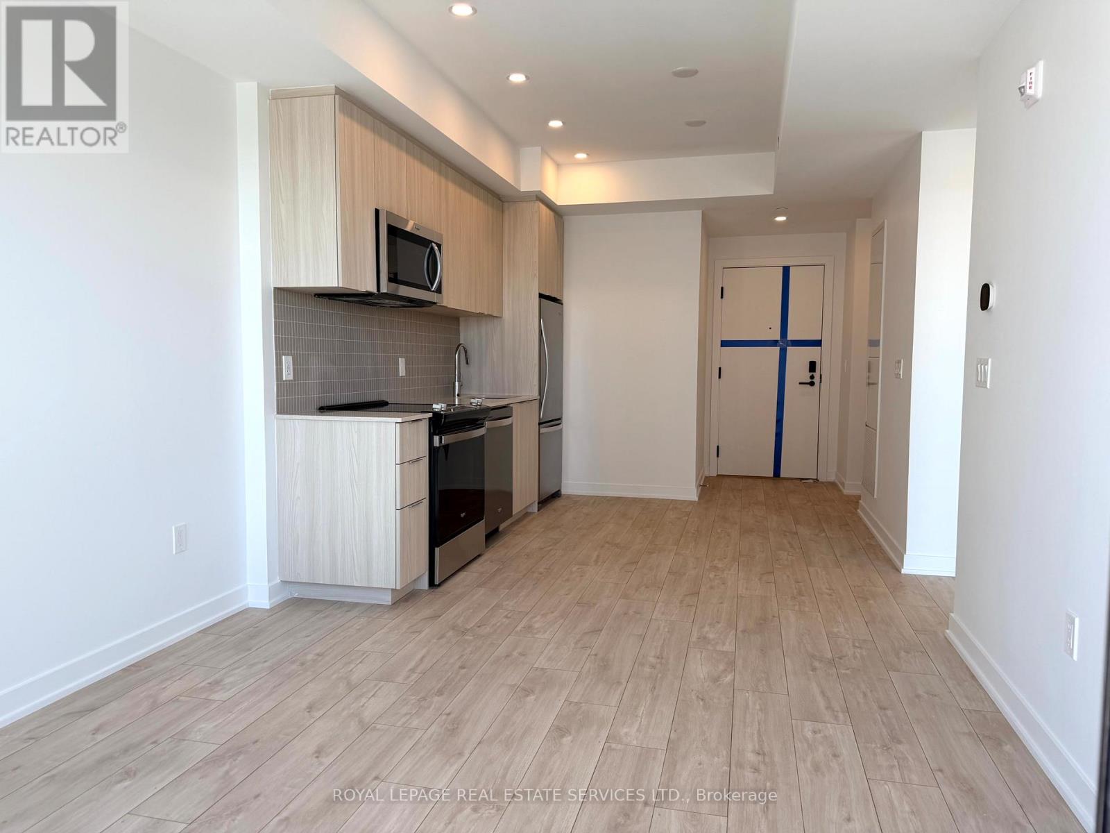 404 - 750 Whitlock Avenue, Milton, Ontario  L9E 2B4 - Photo 4 - W13782182