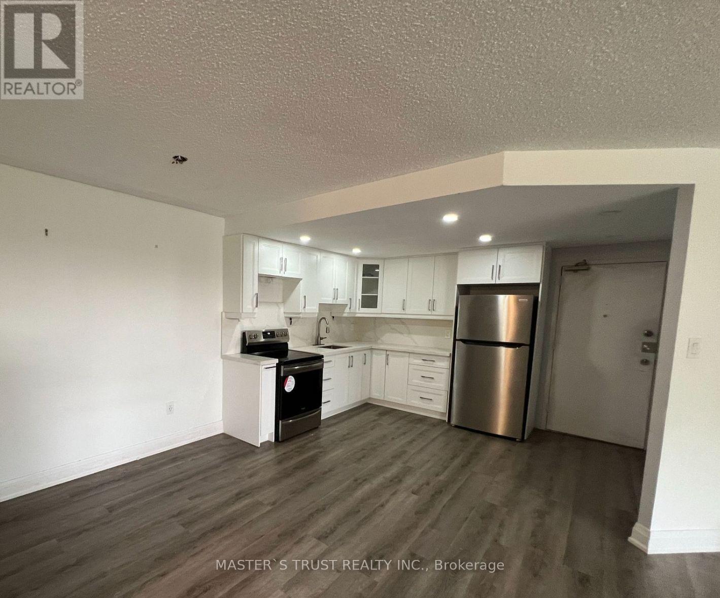 201 - 330 Dixon Road E, Toronto, Ontario  M9R 1S9 - Photo 4 - W13782318