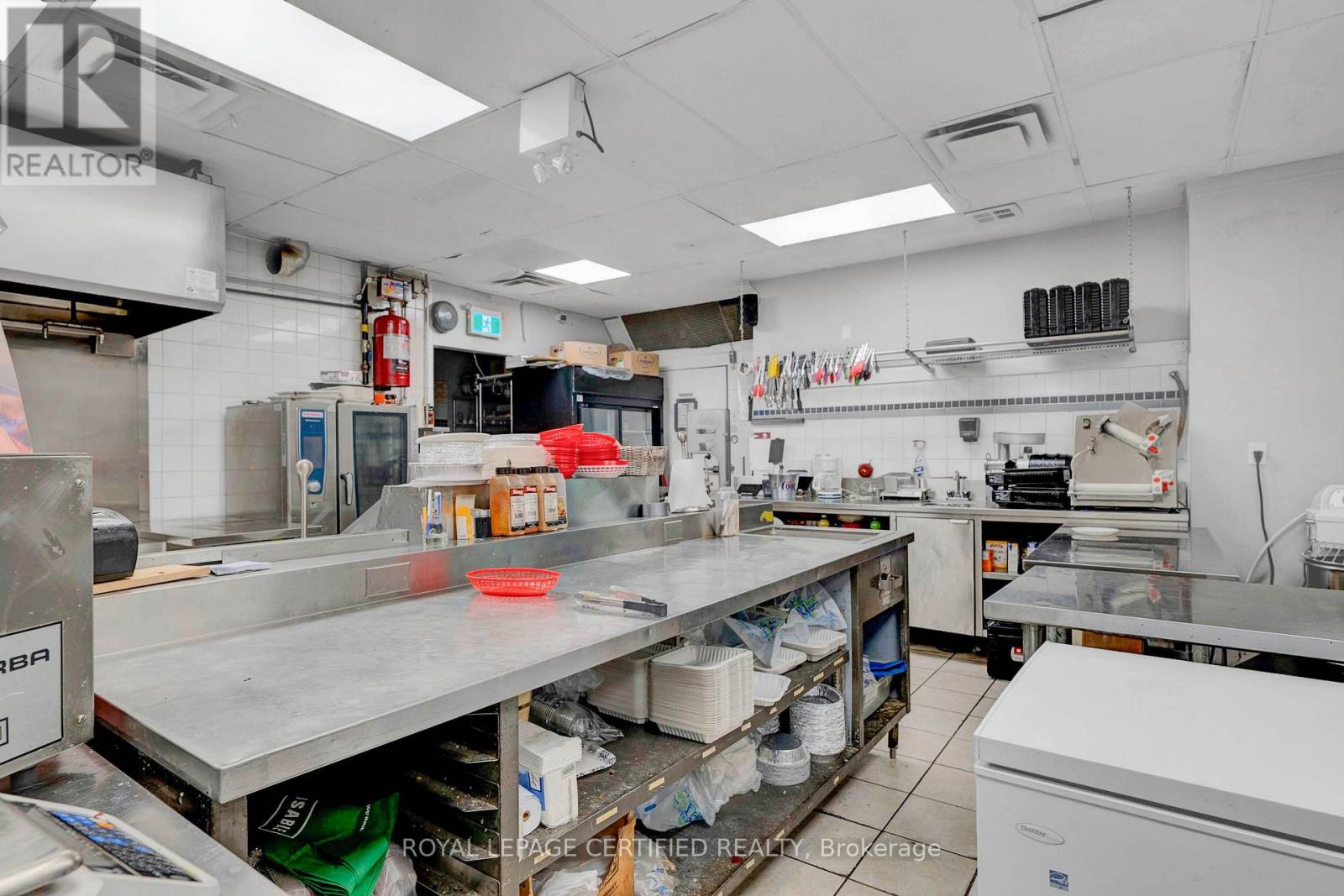 5025 Steeles Avenue W, Toronto, Ontario  M9L 2X1 - Photo 11 - W13782324