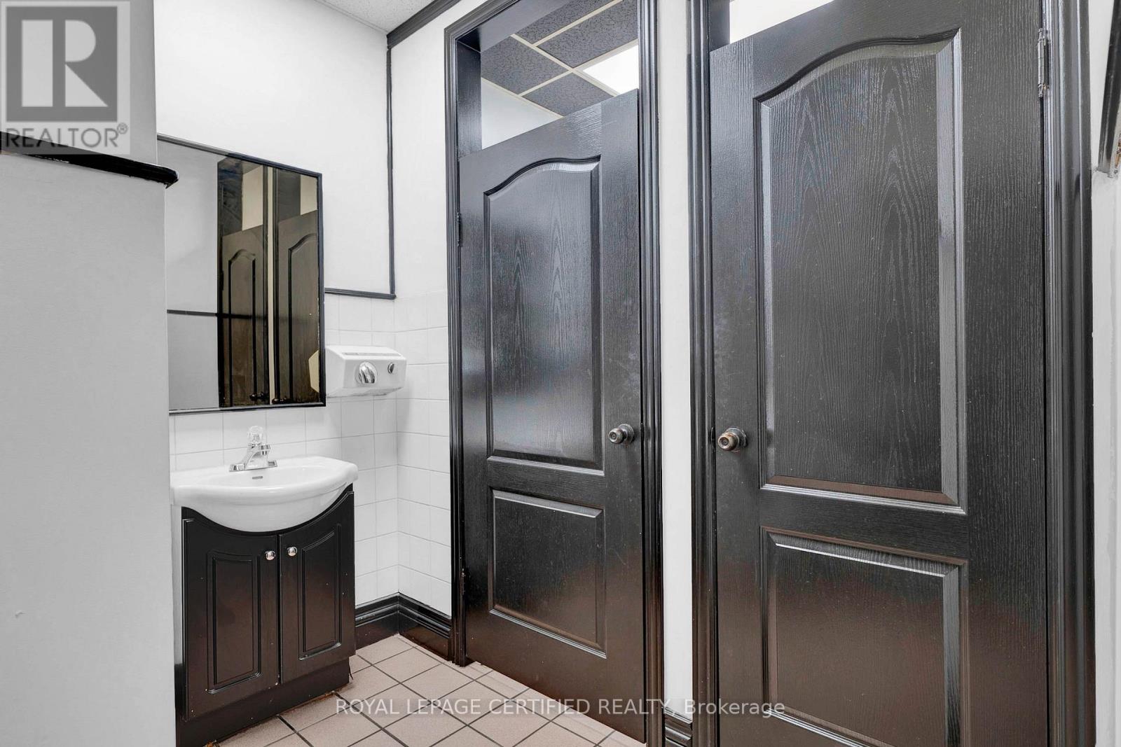5025 Steeles Avenue W, Toronto, Ontario  M9L 2X1 - Photo 19 - W13782324