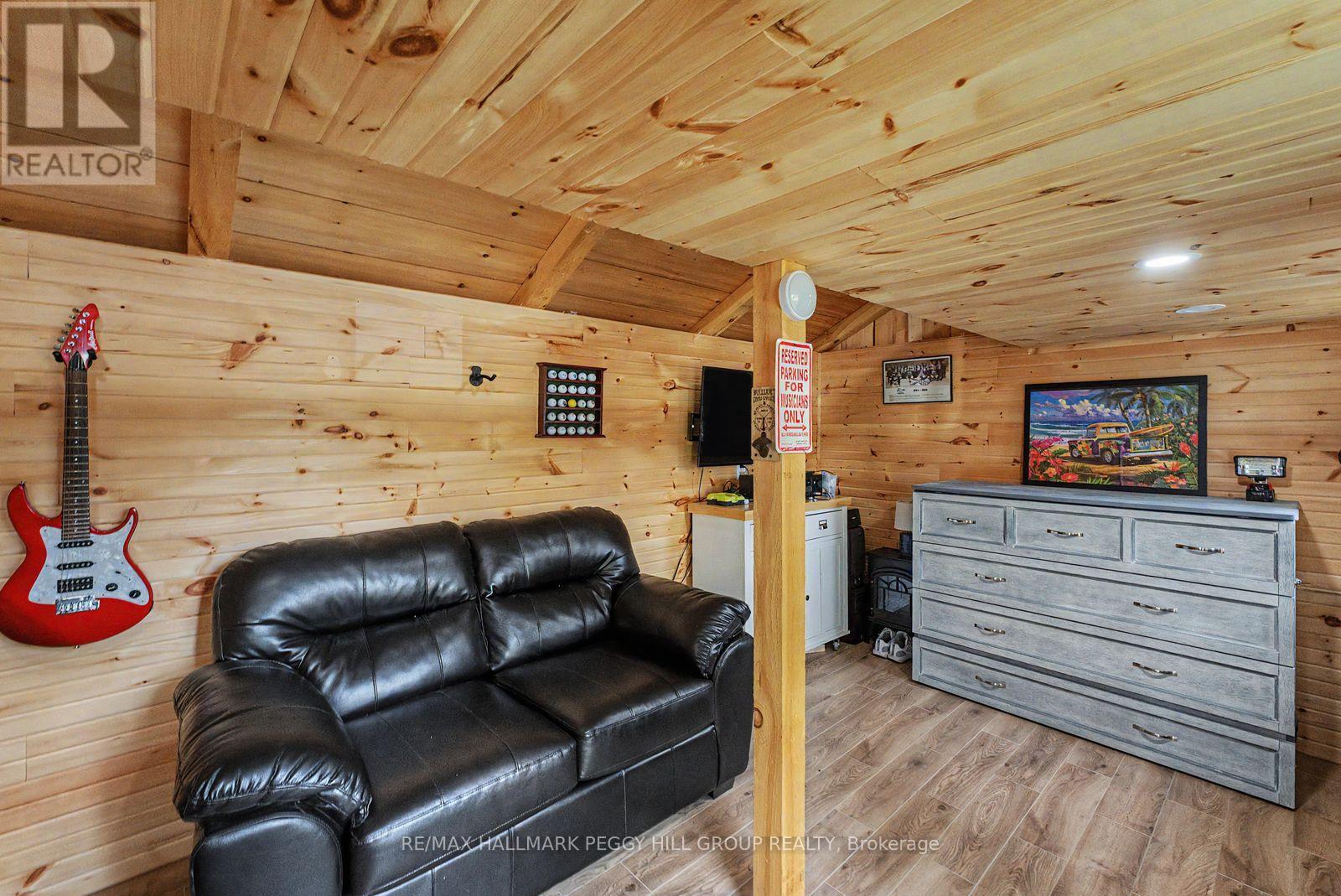 41 Laidlaw Street, Wasaga Beach, Ontario  L9Z 2L2 - Photo 16 - S13774768