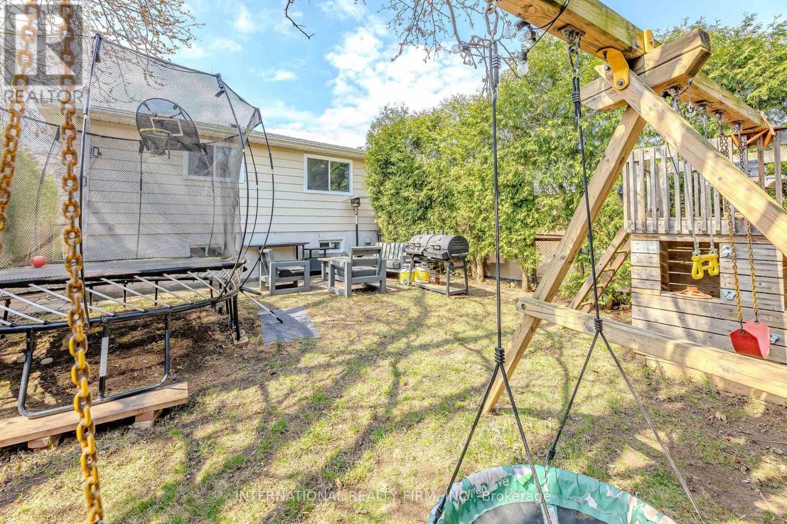 1291 Consort Crescent, Burlington, Ontario  L7M 1J8 - Photo 45 - W13781908